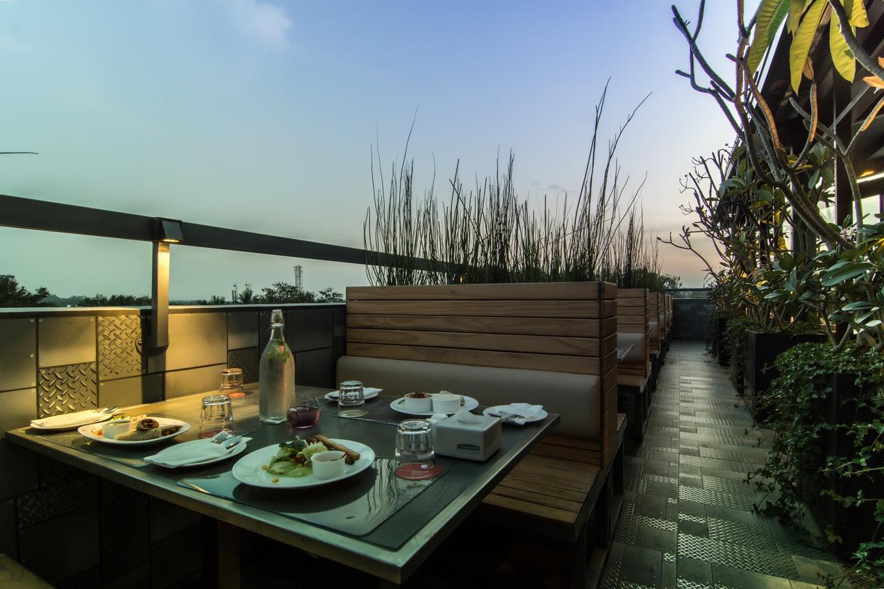 Hotel Roopa Elite Mysuru Zewnętrze zdjęcie