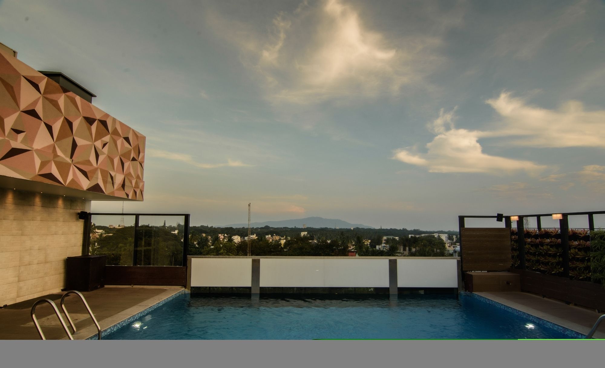 Hotel Roopa Elite Mysuru Zewnętrze zdjęcie
