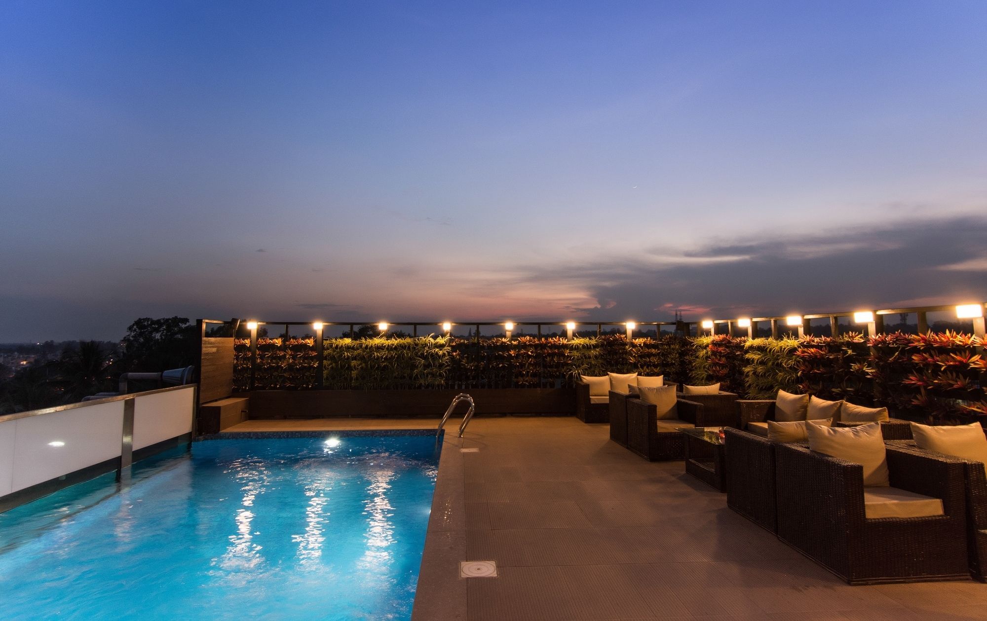 Hotel Roopa Elite Mysuru Zewnętrze zdjęcie