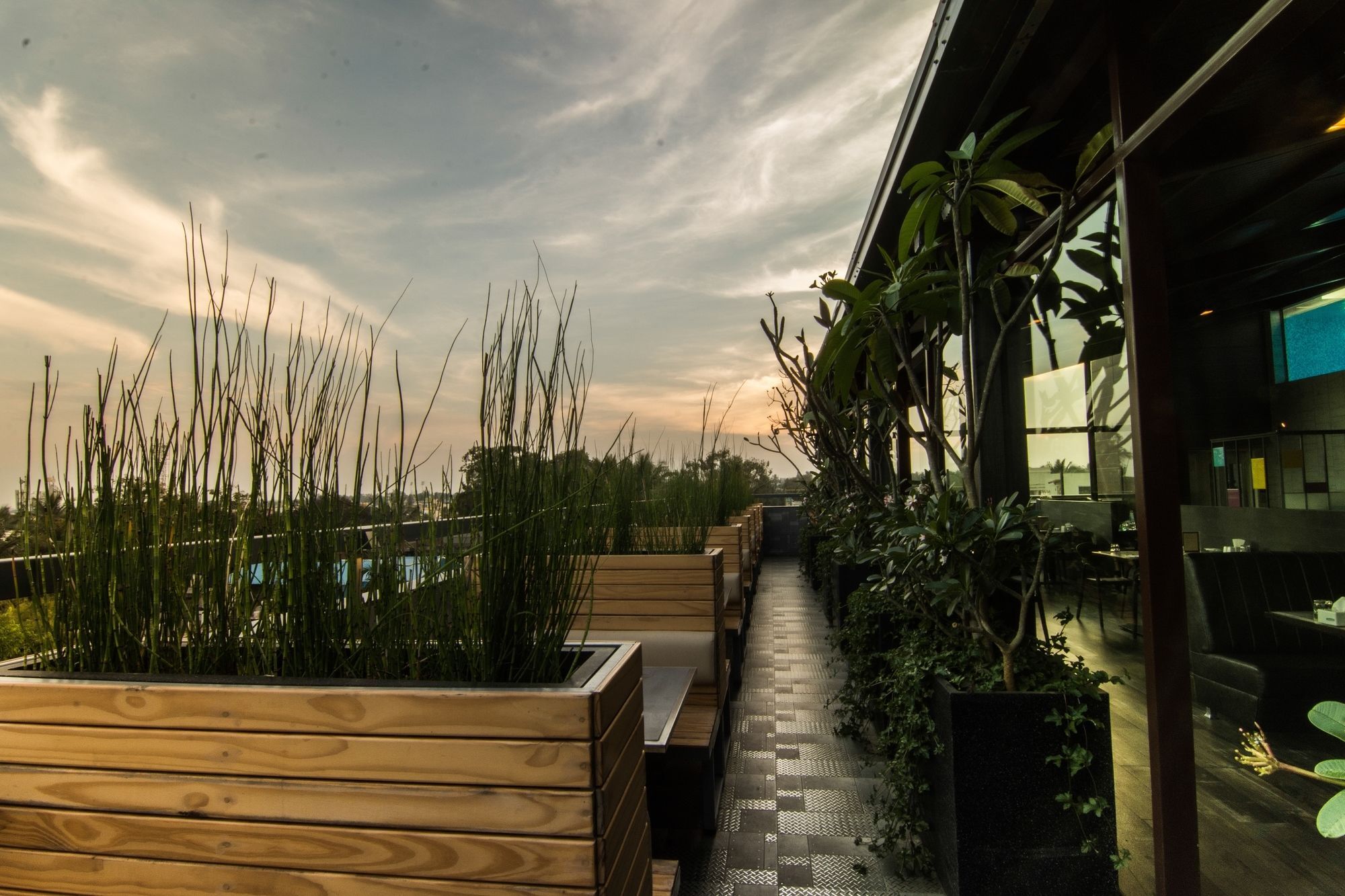 Hotel Roopa Elite Mysuru Zewnętrze zdjęcie