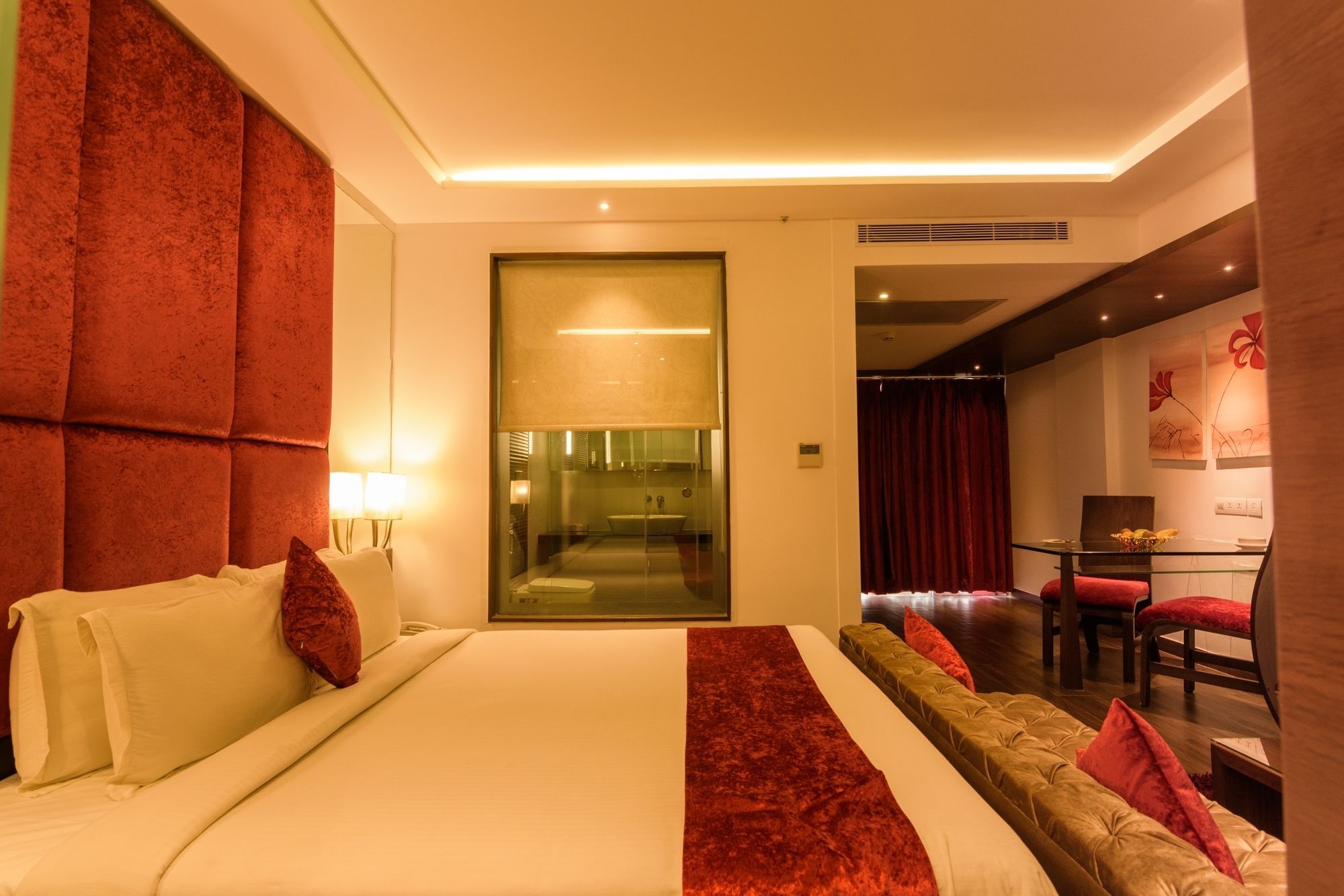 Hotel Roopa Elite Mysuru Zewnętrze zdjęcie