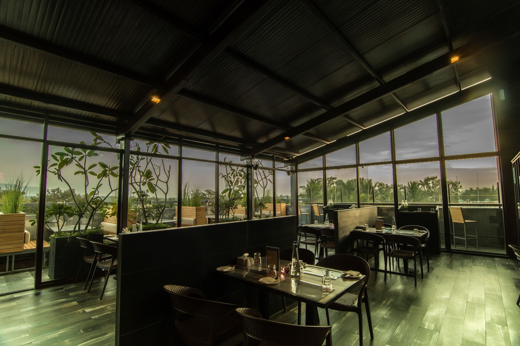 Hotel Roopa Elite Mysuru Zewnętrze zdjęcie